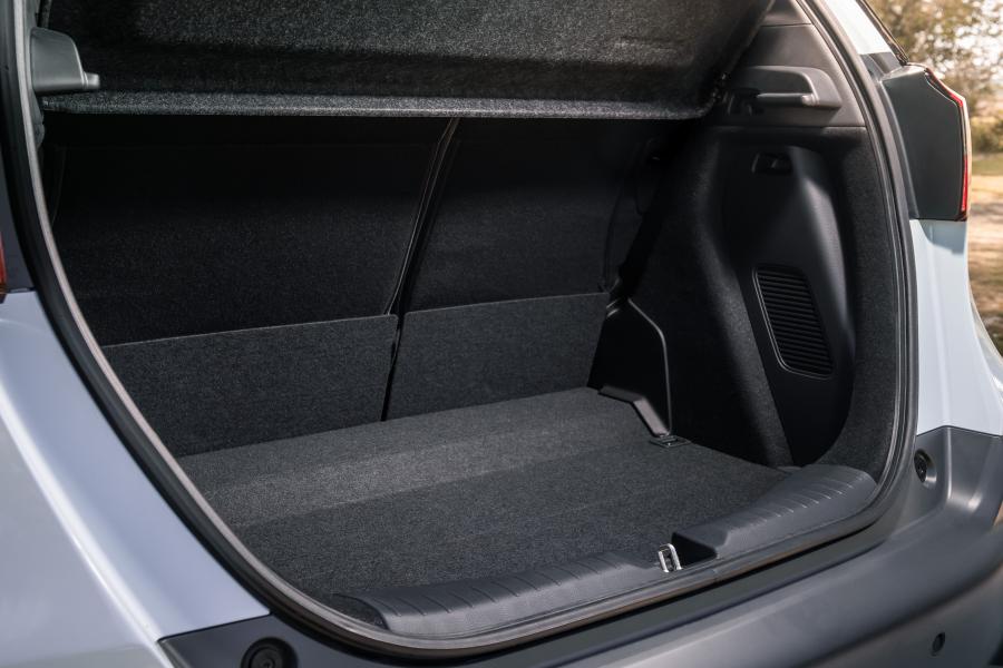 Багажник Honda Jazz e:HEV Crosstar 2020 года  (UK) (фото 35 из 40)